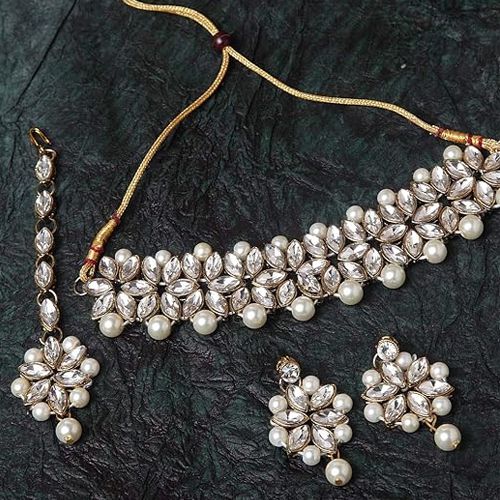 Beautiful Kundan Jewellery Set